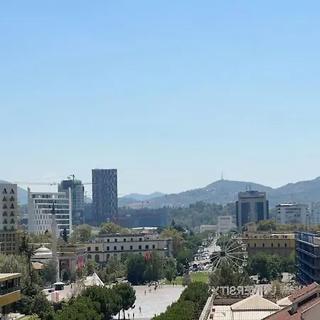 Julio Center 地拉那