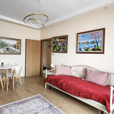 公寓 Julio Center *